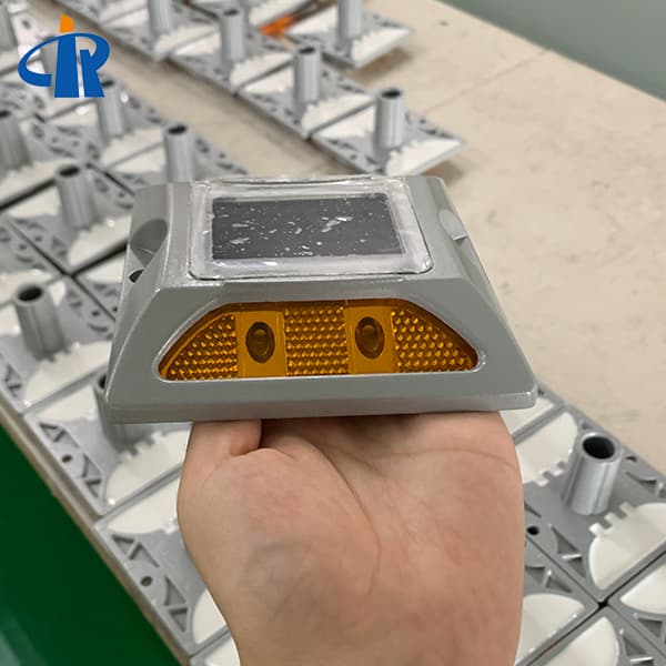 Unidirectional Led Solar Pavement Markers In Malaysia With Spike